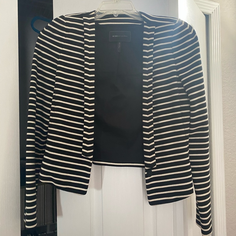 BCBG WOMEN JACEKET
